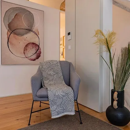 Condessa Iv By Innkeeper